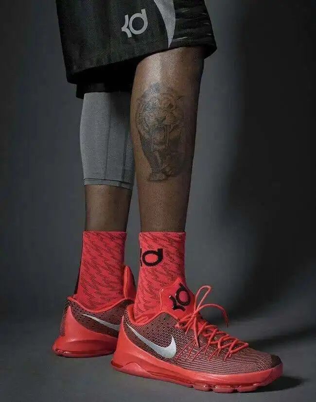 开云官网-包含巴特勒在加拿大队比赛中出色发挥，最后时刻胜出引发热议！上演精彩一战的词条